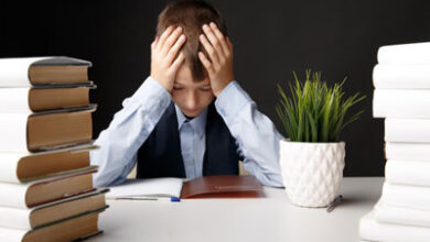 آیا سخت گرفتن به بچه ها برای درس خواندن کار درستی است